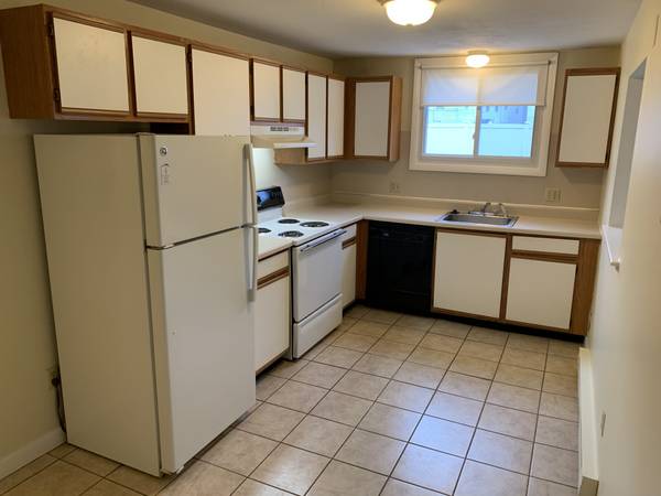 Leominster Lg Unhtd 1 Bed For April 1st Prkng+Lndry+Cat Ok 1