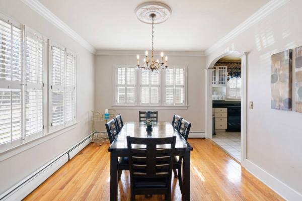 $250 / 4br - Downtown Frankenmuth Charmer (Frankenmuth, MI)64198881070979121