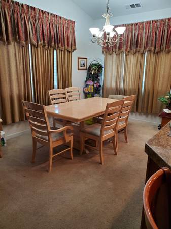 $950 / 3br - private room available September 1st (Santa Maria)63663990118529124
