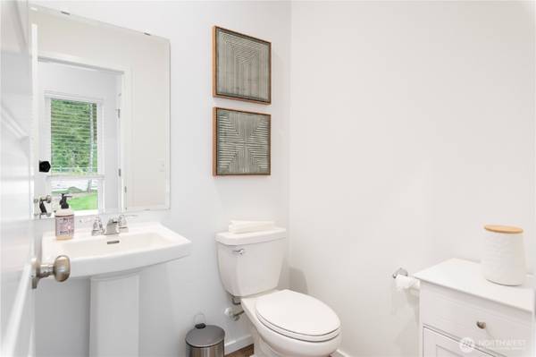 $2800.00 / 4br - 2213ft2 - Brand-New Luxury 4BR Home – Minutes from JBLM!63866941933827123