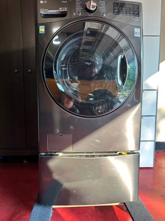 LG WASHER/DRAYER COMBO AND SIDEKICK WASHER 1