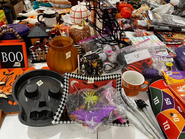 Yard sale photo