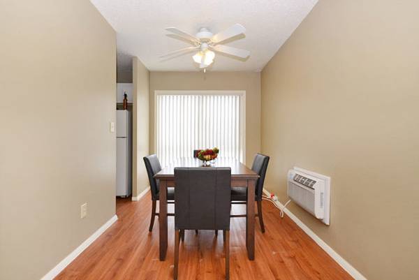 $924 / 2br - 985ft2 - Ready to Rent, Now Available, Stylish Amenities!!! (DeKalb)63981968069635120