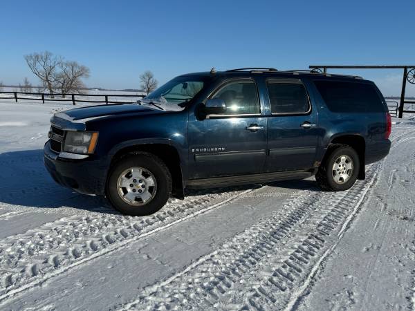 2009 Chevy suburban 1