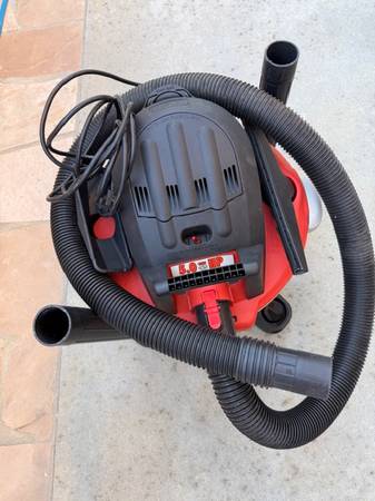 Ridgid HD1200 12 Gallon 5.0-Peak HP NXT Wet/Dry Shop Vacuum with Hose
