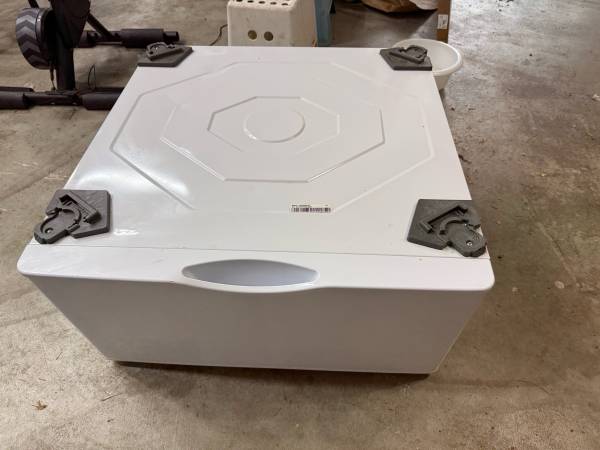 Samsung pedestal for washing machine or dryer 1