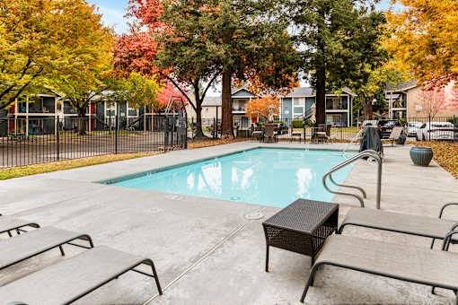 1 4/bd 2/ba, Beautiful Landscaping, Professionally Managed 1