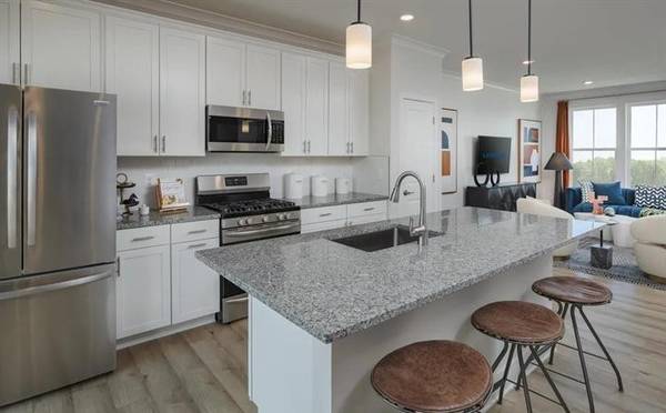 $398,390 / 3br - 1842ft2 - 10815 COSMIC PL (White Plains)63611885143299122