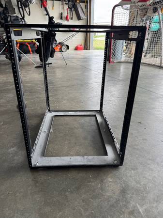 Small IT rack 1