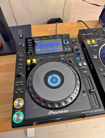 Pioneer CDJ-2000 Nexus 1