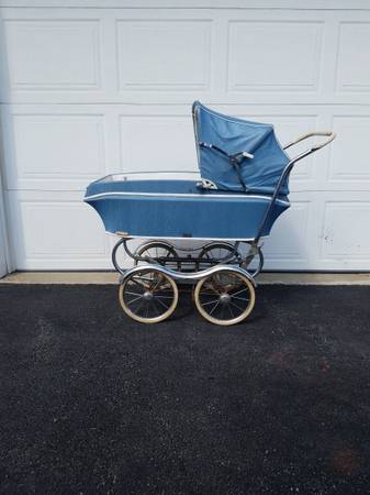 antique stroller 1