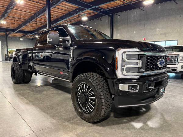 2024 Ford F-450 Super Duty Diesel 4x4 4WD Truck Limited  4dr Crew Cab - $114,900 (Platinum Motors Corp)63438392032003124