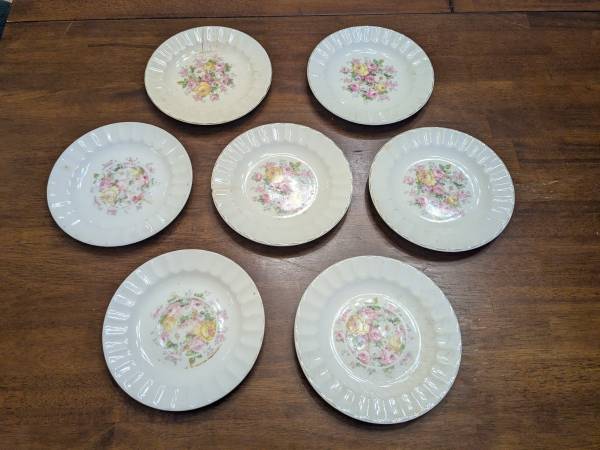 Lot Edwin Knowles Semi Vitreous Pattern Plates Bowl Saucers Dinnerware 1