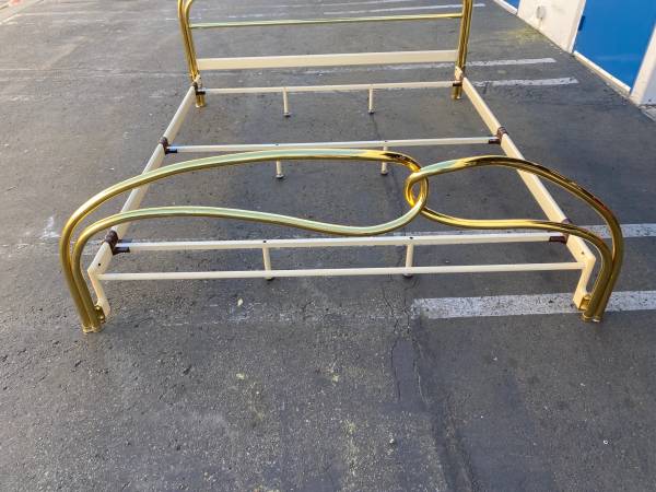Brass King Size Bed 1