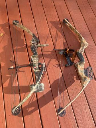 2 Compound Hunting Archery Bows - Browning Spectrum & PSE Nova Camoflouge 1
