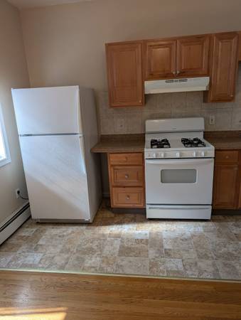 $1,600 / 1br - 0640ft2 - 1 dormitorio con calefacción y estacionamiento (Salem)63951148722178124