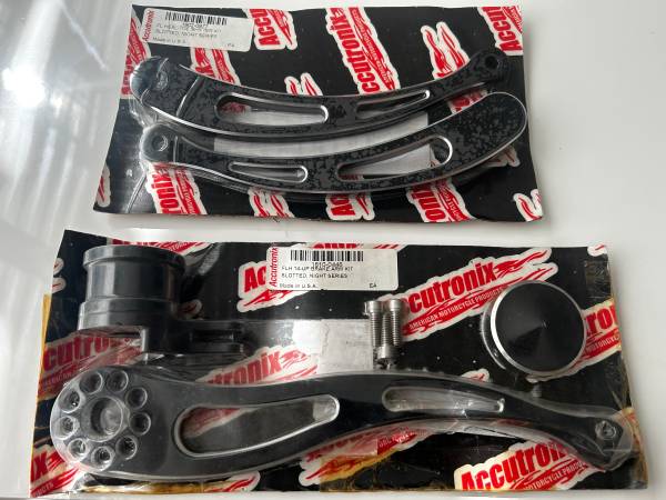 Harley Davidson Accutronix Slotted Night Series break and shifter Set 1