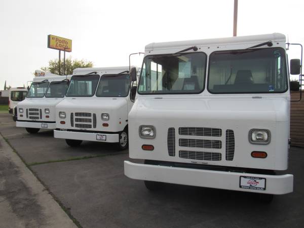 2017 FORD ECONOLINE STEPVAN STOCK#2728 1