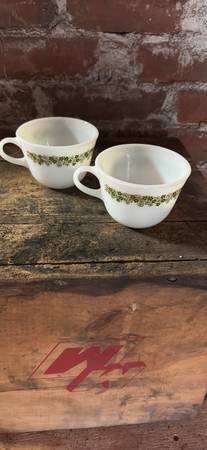 Pyrex Corning Ware Spring Blossom Milk Glass Cups - Crazy Daisy Tea Coffee Cups 1