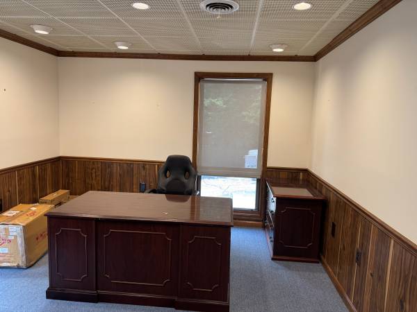 $350 / 125ft2 - Unfurnished and Furnished Offices for Lease (Fairfax)63779396031361124