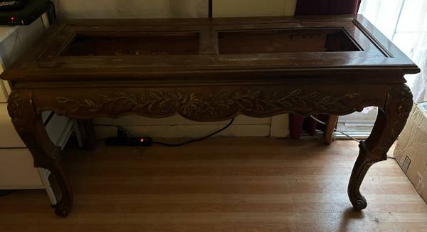 Beautiful Solid wood table 1