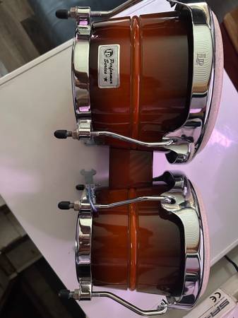 LP PERFORMER BONGOS 1