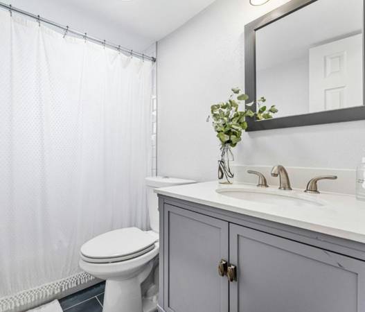 $580 / 1br - Espacio limpio y rápido ¡Solo! ¡Urgente! (Sox 35th stop # Union Ave / Bridgeport)63918293115394121
