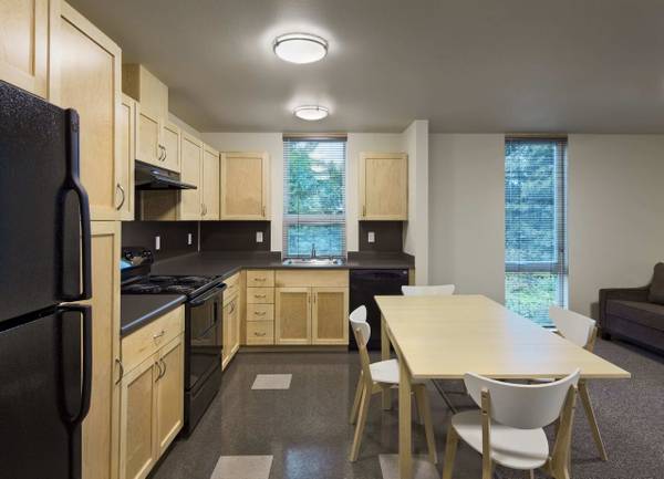 Refrigerator, Elevator, 1/BD 1