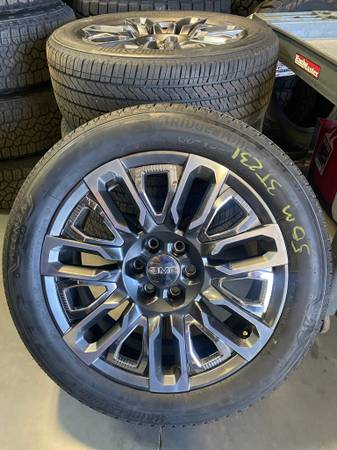 2025 GMC Yukon Denali Ultimate 6 Lug OE 22 inch wheels & tires 1