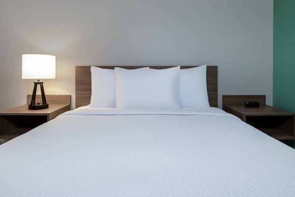 $1,767 / 1br - Elevators, TTY Devices for Guest Use, Fitness Center (1100 Clinchfield St, Johnson City, TN)63793597240579124