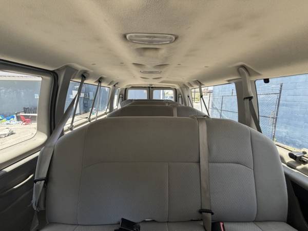 2008 Ford Econoline Wagon - Photo 10