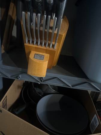 Random kitchen items 1