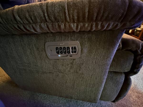 La-z-boy Astor Rocking Power Recliner with Headrest and Lumbar - $575 (Durand)63471093376257124