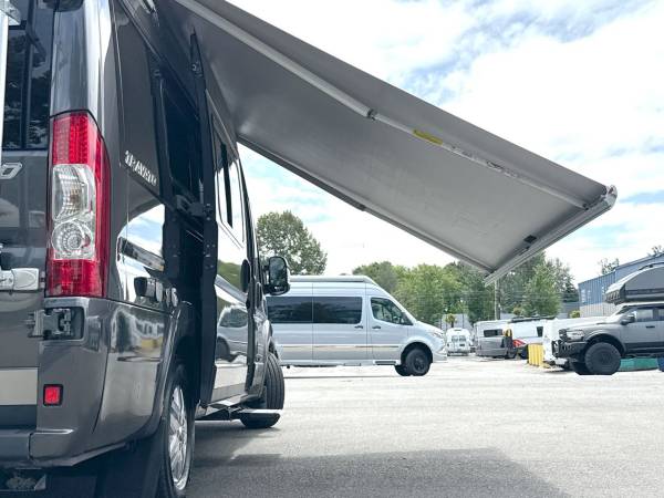 2016 Winnebago Travato  59K Class B - $69,900 (Johnson RV Fife)4206211242662400015
