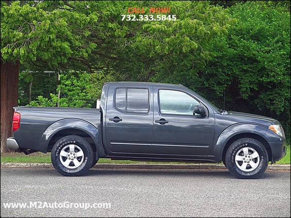 2013 Nissan Frontier SV 4x4 4dr Crew Cab 5 ft. SB Pickup 5A - $8,800 (East Brunswick, NJ)63654724717313124
