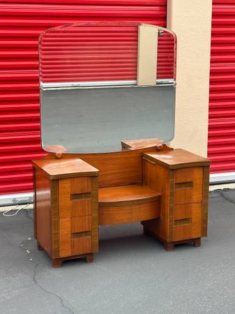 MID CENTURY - dresser and vanity - $650 (modesto)63471298934401122