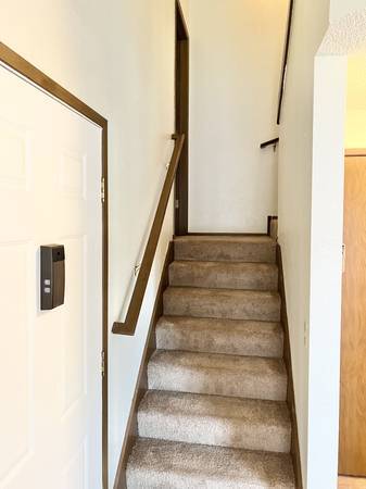 $1,430 / 1br - 695ft2 - Stylish Loft-style Apartment at an Affordable Price! (West Olympia)63948217083138121