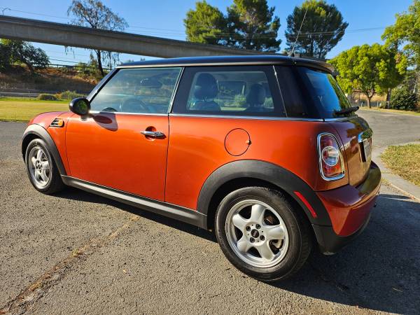 2012 MINI COOPER 2PUERTAS HATCHBACK. ÚNICO DUEÑO. 99K, PASÓ LA PRUEBA DE EMISIONES. TÍTULO LIMPIO - $4,500 (concord / pleasant hill / martinez)63470421666819122