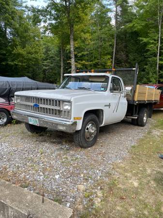 1982 Chevy c30 dump 1