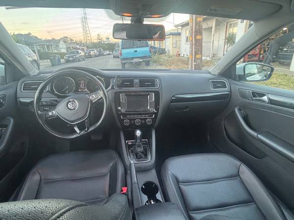 2017 VW Jetta SEL (49k miles) - $11,990 (russian hill)63654697718147124