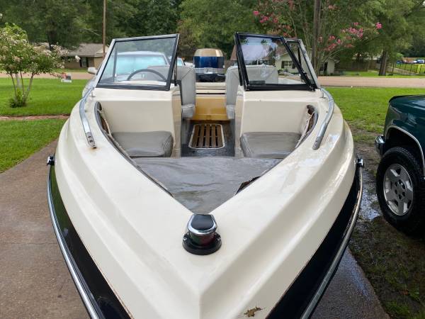1984 MonArk Ski Boat 1