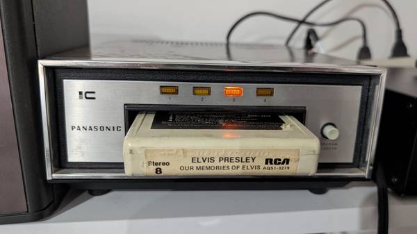Working Vintage Panasonic eight track player, Bose speakers, 70 tapes 1
