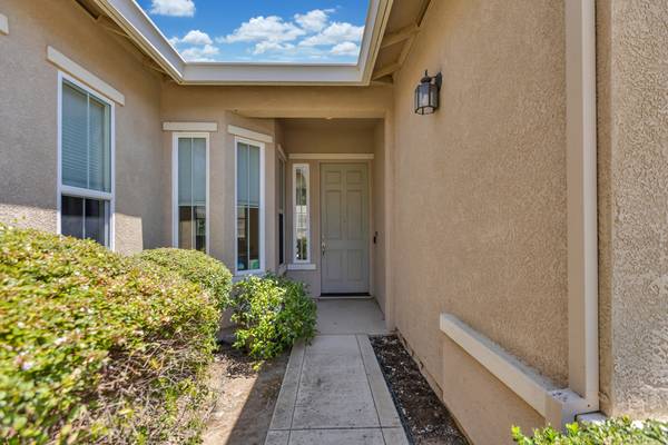 $2,949 / 3br - 1771ft2 - Poppy Ridge-Franklin-Elk Grove Home - 3 bed, 2 bath - 1,771 sq ft (Elk Grove)64044027281410122