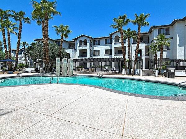 $1,431 / 1br - 820ft2 - Gas Grills, Newly Renovated Apartment Homes w/ Quartz Countertops*64024996479490122