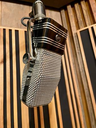 Ribbon Microphone - MINT 1