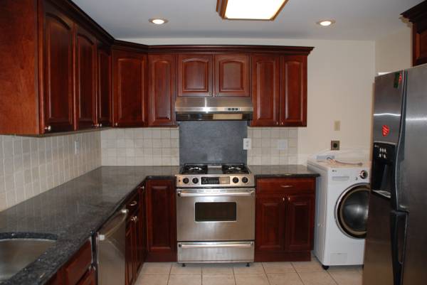 $1,800 / 2br - Beautiful 2BR/2B home in the heart of South Philadelphia (South Philadelphia)64046035215746123