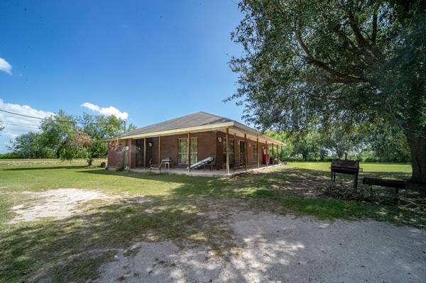 $690,000 / 3br - 457379ft2 - Home with 10 acres for sale Edinburg (Edinburg)64198886780803121