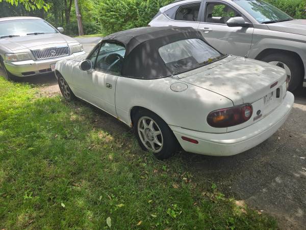 Mazda Miata - $3,500 (Burlington)63615367079425123