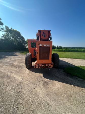 2014 Skytrak 8042 Telehandler - $29,500 (Waupun)63471096997633123