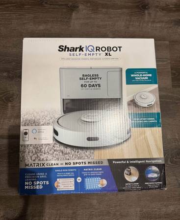Shark IQ Robot Vacuum, Bagless 60 Day Capacity Base, Multi-Surface Cleaning, Hom 1